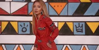 Birbirlerine bol laf sokmalı komik muhabbetlerini izliyoruz efenim. Danla Bilic Ve Ece Seckin Den Yeni Projeler Gundemtube Com