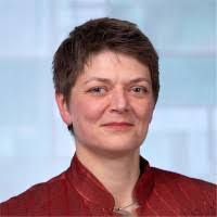 Susan Lamont's Instagram, Twitter & Facebook