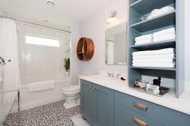 As Seen On Hgtv S Love It Or List It Too Designer Jillian Harris Brought Order To A Disorderly Bathroom By Consolidating Some Much Nee Master Bath Bathr