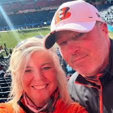 Tracey Hatfield (@TraceyLHat)