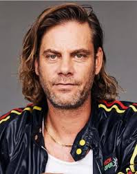 Создатели сериала Все святые