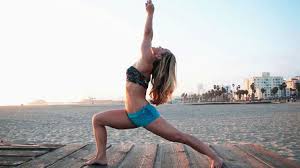Get lifetime access 5 workshops + q&a, 30 daily classes, 4 bonus classes and kino's expert guidance. Sun Salutations With Kino Macgregor Video Doyou