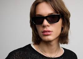 ⏳ think timeless ; not trends ⏳ ✈️ chic in every era, our best-selling AUSTIN  frame is a fresh take