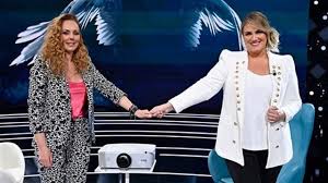 Carlota Corredera se rinde a Rocío Carrasco ante su inminente debut en Sálvame