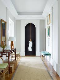 Schafer conjure a picture of gracious living on the upper east side. Tom Scheerer Transforms A Picturesque Flat On Ile Saint Louis Into An Inviting Home Away From Home Architectural Digest