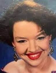 Loretta Winn's Instagram, Twitter & Facebook