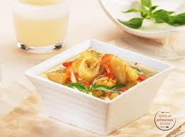 Saring air kaldu kikil, masukkan kembali potongan kikil, sisihkan. Resep Kikil Berkuah