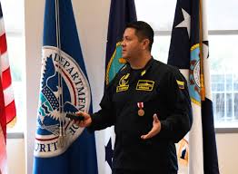 Compartir cualquier lugar, el tiempo, la regla, encuentra tu ubicación, las calles; Admiral Karl Schultz On Twitter I Want To Personally Thank Capitan De Navio Norman I Cabrera Colombian Naval Attache For His Service His Efforts Helped Reduce The Availability Of Illicit Drugs I