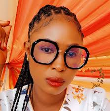 Amanda has a special message for her village people, after receiving the  càsh gíft I gave to her. 🤣