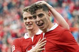 Für alle fußballer ob jung, alt, profi, amateur oder jugendspieler sind die regeln gleich. Jungstar Aus Leverkusen Der Havertz Hype Fussball Stuttgarter Nachrichten