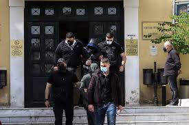 Το πρωί εορτάζεται στην εκκλησία η πρώτη ανάσταση,ο εσπερινός δηλαδή της κυριακής του πάσχα. 5f Ygbfqb8ai6m