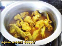 Pasti ramai yang ingin menghasilkan makanan masakan ayam yang mudah dan cepat di rumah bukan? Ayam Masak Kunyit Myresipi