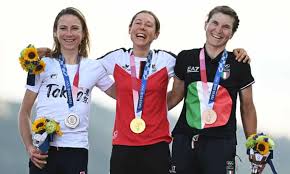 Annemiek van vleuten expressed mixed feelings about securing the silver medal in the women's road race at the tokyo olympics. 5ecng Yffo46m