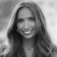 400+ "Nóra" profiles