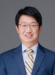 Daniel Chon's Instagram, Twitter & Facebook