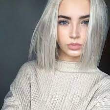 How To Style Short Hair While You Re Growing It Out Hair Styles White Blonde Hair Short Hair Styles