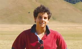 O carlos nascimento para quem não sabe, é um jovem velocista nortenho com um enorme talento, e apesar dos seus 17 anos mostra já enormes qualidades desportivas e humanas, na época passada foi campeão de portugal nos 100 metros, um feito notável sendo ele ainda júnior, numa pequena conversa o carlos nascimento revelou como se iniciou na prática do atletismo, da importância das pessoas. Carlos Acutis Veneravel A Sua Historia