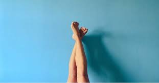 Ovaj simptom može se javiti nekoliko dana ali i nekoliko nedelja posle ujeda i može da dosegne i obim od 20 cm, pri čemu je središnji deo kruga boje kože, a okolni deo crven. Zasto Dolazi Do Pucanja Vena Minut Za Mene