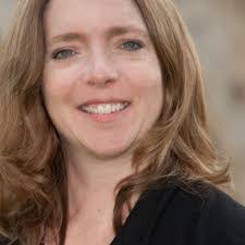 Melissa Pauling's Instagram, Twitter & Facebook