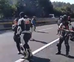 El primer percance ocurrió a 1.5 kilómetros del paraje conocido como tres marías. N7womxotsct07m