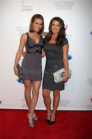 Dass ihr früher abschied immer noch ein bisschen surreal sei und ihr das herz gebrochen habe. Claire Ford Photos Free Royalty Free Stock Photos From Dreamstime