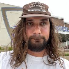 Jordan Tarnoviski (@JordanTarno)