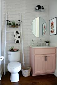 These bathroom decor ideas range from the quirky to the glamorous. Compraseumfusca Just Another Wordpress Site Small Bathroom Decor Cute Bathroom Ideas Small Apartment Decorating