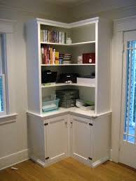 Projet cuisine d'angle, gain de place. 20 Superbes Idees De Rangements D Armoires D Angle Pour Votre Cuisine Corner Storage Cabinet Bedroom Storage For Small Rooms Corner Furniture