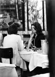Jackie Kennedy Onassis Restaurant Paparazzi Paris 2 Photos 1970s Jackie Kennedy Jacqueline Kennedy Onassis Jackie Onassis