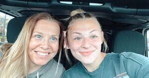 Brooke Emery's Instagram, Twitter & Facebook