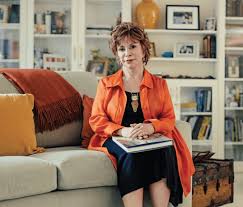 Cuenta cuentos, escritora, activista y bajita. Isabel Allende An Interview About Her Book Paula Radio Netherlands Archives
