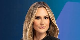 Kelsey Knight's Instagram, Twitter & Facebook