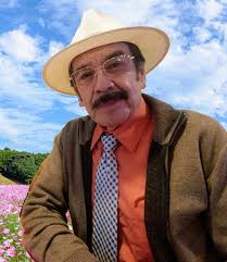 La distancia entre el cielo y la tierra, solo está unida por los lazos del  amor. Fuiste nuestra luz y guía y Aunque ya no estés aquí, tus enseñanzas y  consejos nos