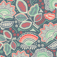 The exaggerated black cat eye shape on the front with an obviously vera bold floral pattern on the side. Vera Bradley Wallpapers Wallpaper Cave