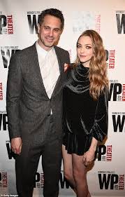 Fate brought amanda seyfried and dominic cooper back together.well, fate and abba. Amanda Seyfried 33 At Wp Theater Gala In Nyc With Husband Thomas Sadoski 42 Lipstick Alley