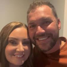 Morning all. General question for some. Has anyone put baking soda in the  holding tank of the flushing toilet to clean. If you have how much do you  put in. My tank