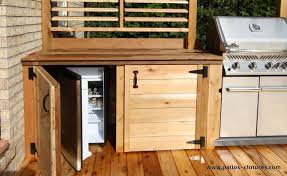 Inclure Un Frigo Dans Une Cuisine Exterieure Vous Permet D Acceder Aisement A Vos Rafraichissement Outdoor Kitchen Outdoor Kitchen Decor Outdoor Kitchen Design
