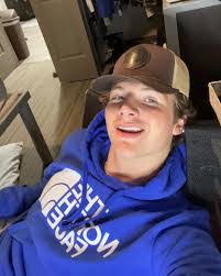 Hunter Bailey's Instagram, Twitter & Facebook