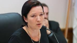 Huon Valley Council commissioner Adriana Taylor sacks general manager  Simone Watson