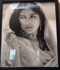 Google walo ab toh meri umar kam karke likh do (google atleast now reduce my age)! Neena Gupta Is 60 Or 25 Years Old Internet Is Confused And So Are We Lifestyle News