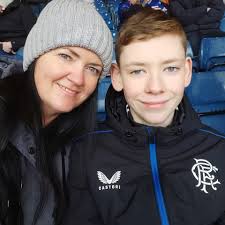 Ah I don't know what to do I've posted in every single forum about  Christmas Day evening in Tenerife where to go with a lovely atmosphere in  playas de las americas and