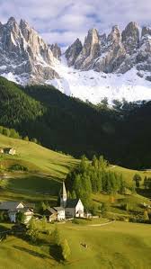Sao Magdalena Village Val Di Funes Tirol Do Sul Italia Beautiful Places Wonders Of The World Places To Travel