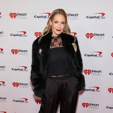 “Bummed” Jennie Garth Reveals She Auditioned for White Lotus Role