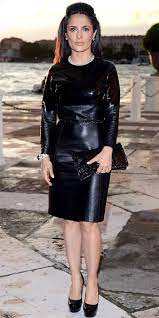 Salma Hayek In Bottega Veneta Dress Clutch Saint Laurent Shoes Boucheron Jewelry At Fondazione Cini Isola Di San Giirogi Fashion Leather Dresses Salma Hayek