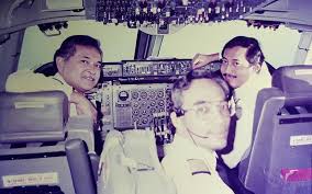 Malaysia airlines is the national carrier of malaysia, offering the best way to fly to, from and around malaysia. Captain Azmi Radzi And The Mid Air Engine Explosion Free Malaysia Today Fmt
