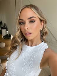 We're thrilled to welcome influencer and writer Tully Smyth as our newest  Dementia Australia Ambassador. Tully's mother, Kay, was diagnosed with  younger onset dementia at just 51, when Tully was 15 years