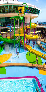 Independence Of The Seas A Splash Of Pool Day Is What Every Family Needs To Get Their Vacati Water Park Rides Royal Caribbean Cruise Independence Of The Seas