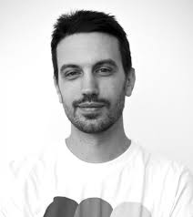 Något om krig och Margaux Dietz