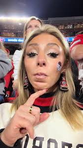 Uga Fans Waving Goodbye