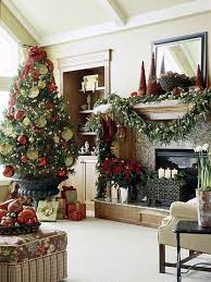 46 Stunning Ways To Trim Your Christmas Tree Traditional Christmas Tree Beautiful Christmas Christmas Deco